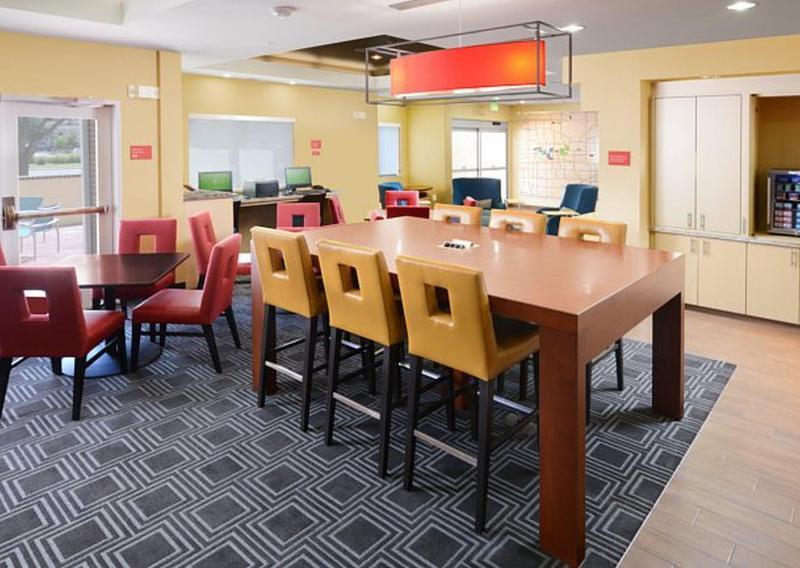 Towneplace By Marriott Westchase Otel